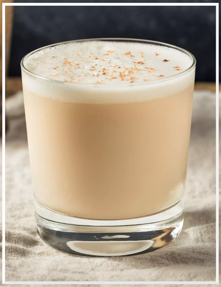 Bild på drinken Brandy Milk Punch.